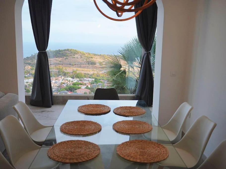 A+View Private Terrace Private Pool Family Fun Villa Badalona Eksteriør billede