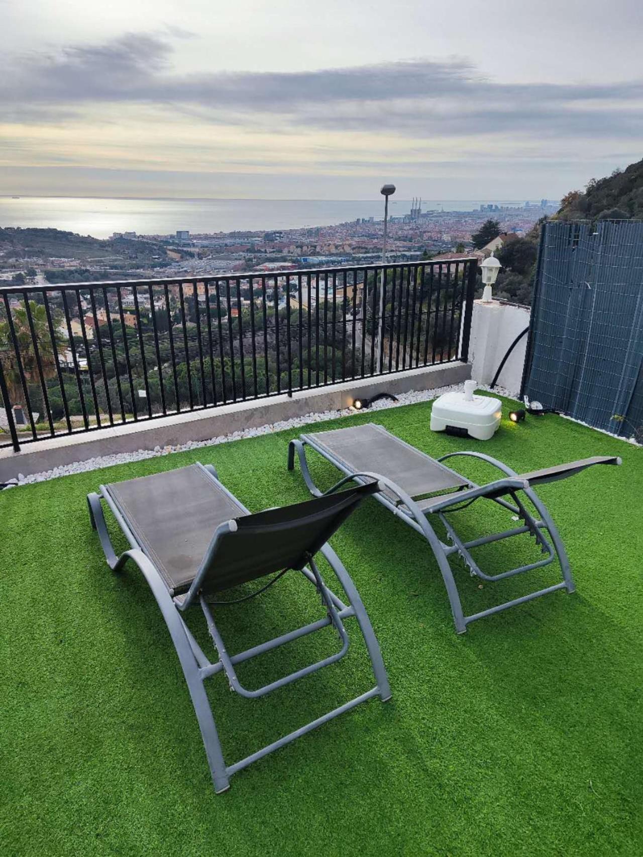 A+View Private Terrace Private Pool Family Fun Villa Badalona Eksteriør billede